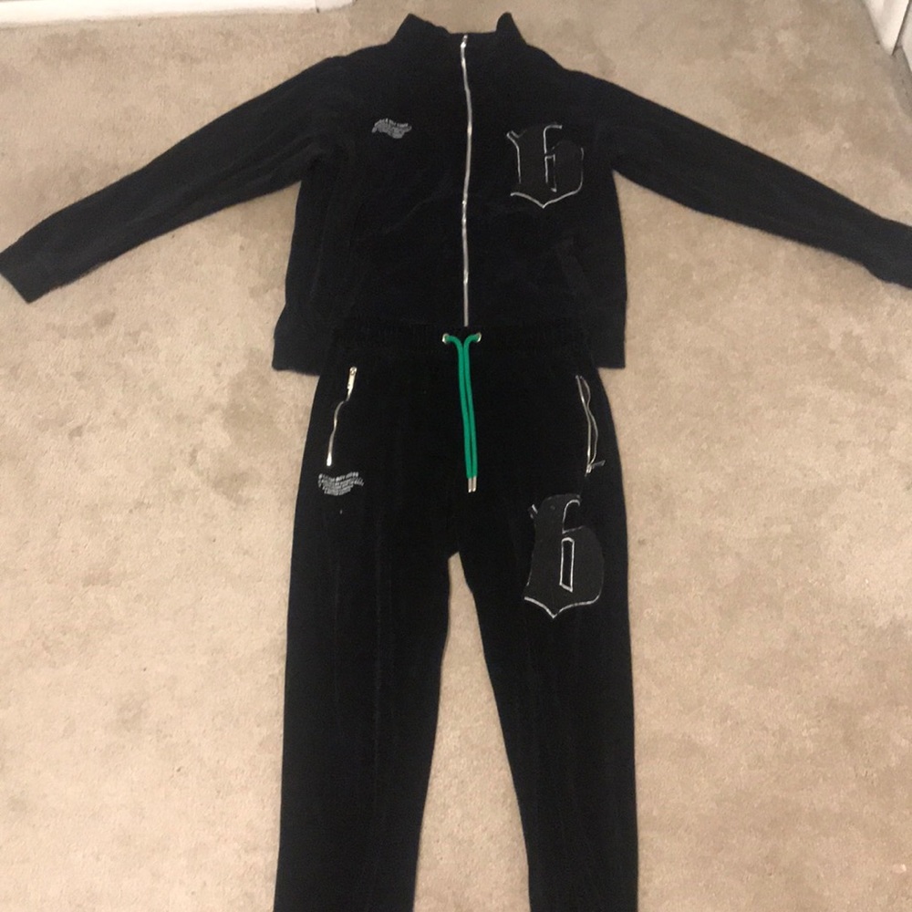 Burna Boy tracksuit
